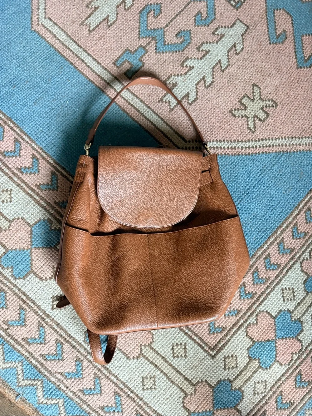 Cuyana Women’s Tan Leather backpack with shoulder strap - Picture 5 of 6